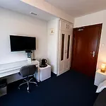 Inn Dom Oliwski Owczarnia